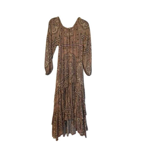 Spell & The Gypsy Elle Ferguson X Baby Anything Rumour Gown - Picture 5 of 7